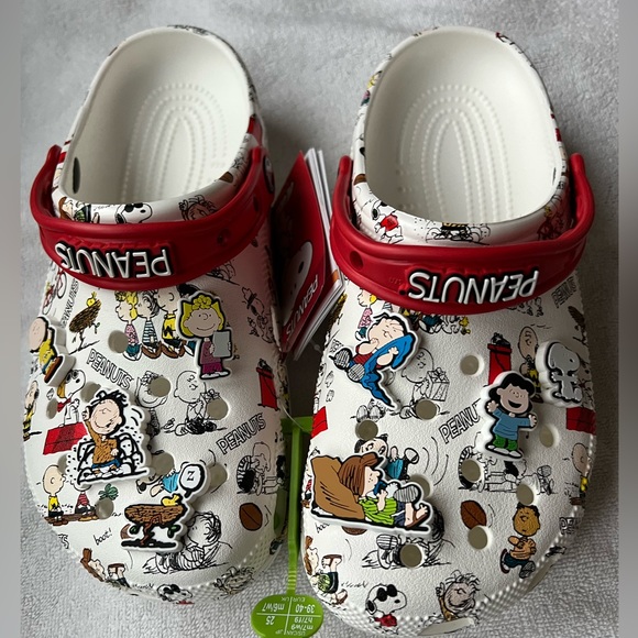 CROCS Shoes Crocs Unisex Classic Peanuts Charlie Brown Snoopy And